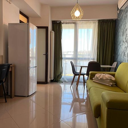 Luxury Lazar Towers Palas Mall Area Iasi Exterior photo